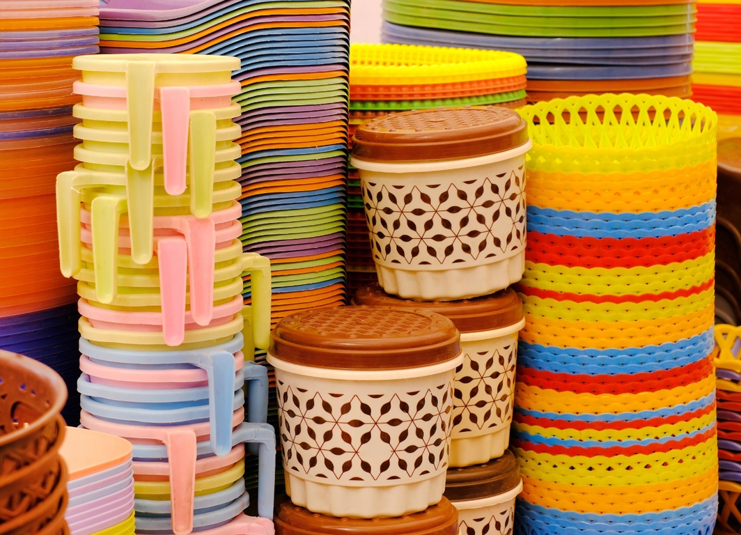 Multi Plastic Plastic Containers